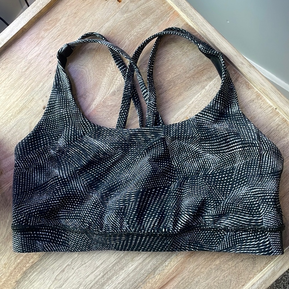 Lululemon size 8 sports bra